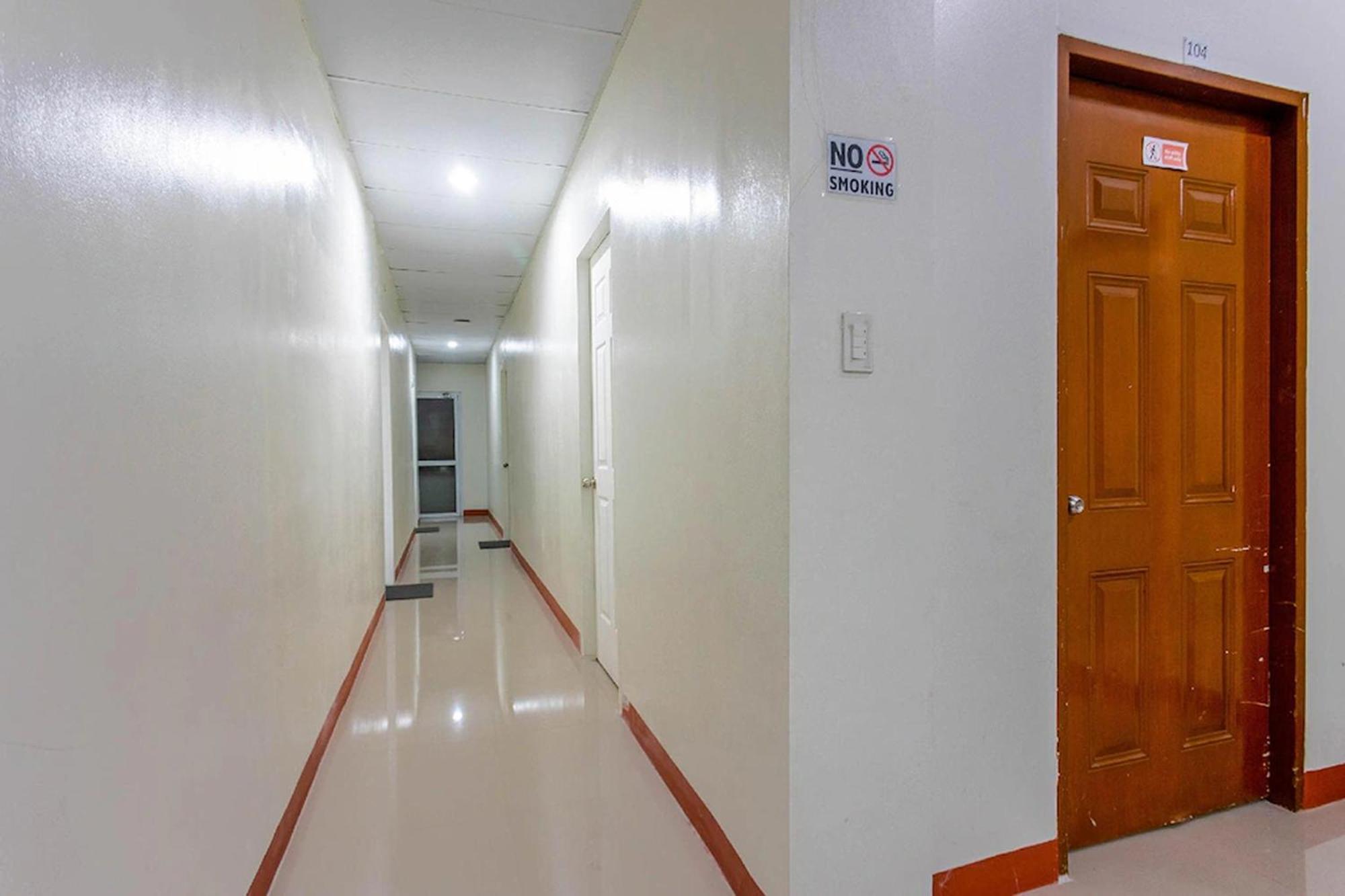 מלון Paranaque City La Belladoza Near Airport מראה חיצוני תמונה